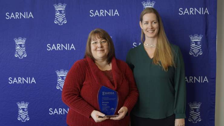 Outstanding Customer Service in a Social Service Award Winner Michelle Taege at the 2023 Accessibility Awards (Lindsay Newman)