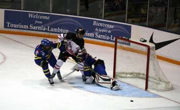 Quarterfinal action at the U-17 tournament in Sarnia Nov. 6, 2014 (BlackburnNews.com photo by Dave Dentinger)