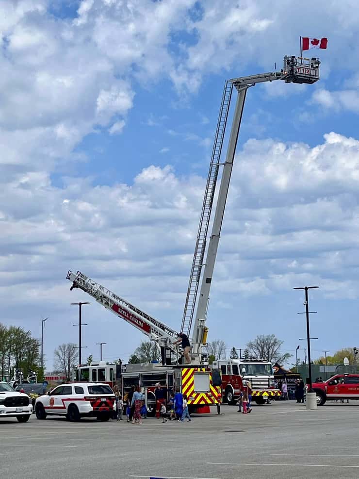 Emergency Preparedness Day Sarnia-Lambton outdoor display. (Photo courtesy of BASES/ EP Day Sarnia-Lambton via Facebook)
