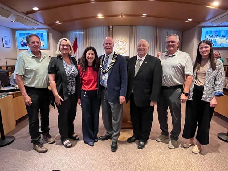 From left: Rick Charlebois, CAO/Treasurer, Town of Petrolia; Marlene Kerwin, Vice-President, Operations and Chief Financial Officer, Bluewater Health; Kathy Alexander, Executive Director, Bluewater Health Foundation; Brad Loosley, Mayor of Petrolia; Bob Bailey, Sarnia-Lambton MPP; Jack Vanderveen, Director, Facilities and Support Services, Bluewater Health; and Julie Franchuk, Communications Business Partner, Bluewater Health.