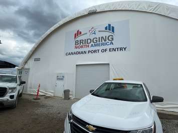 Temporary structure at the Canadian Port of Entry construction site, February 15, 2023. (Photo by Maureen Revait) 