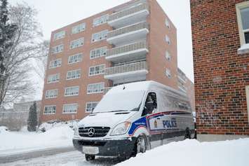 Police investigate the death of a woman at 71 Grand Ave. in London, February 13, 2016. (Photo courtesy of Ross Howey via howeyfoto.tumblr.com)
