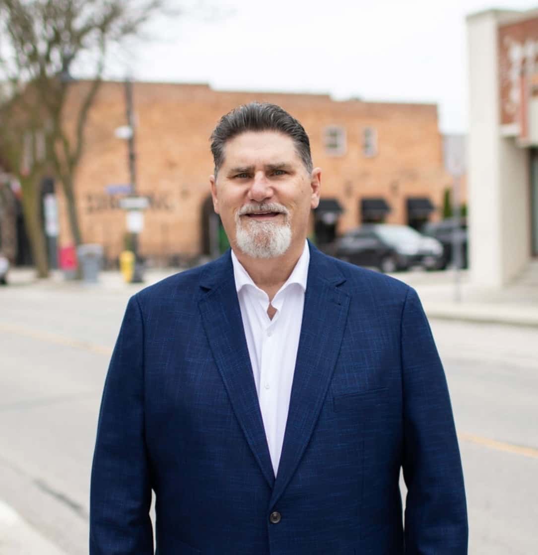 Former job evaluation specialist running for Chatham-Kent council