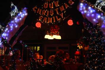 Sarnia Santa Claus Parade Dec 5, 2015 (BlackburnNews.com photo by Dave Dentinger)