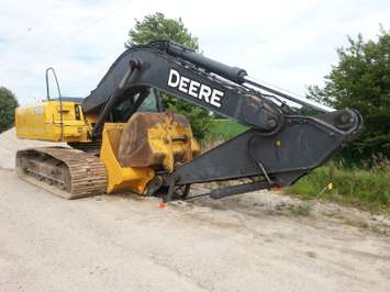 Road work in Chatham-Kent. (Photo by Cheryl Johnstone)