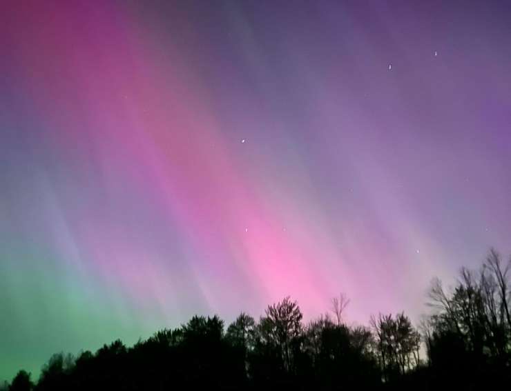 Aurora Borealis Gadshill, Ontario, May 10, 2024 (Image courtesy of Carla Johnston)