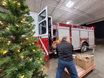 COOL 106.3 Annual Food Drive for the Inn of the Good Shepherd, Dec 10, 2021. Photo by Stephanie Chaves. 