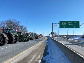 Farm vehicle convoy on westbound 402, Feb 6, 2022. Blackburn Media photo by Melanie Irwin.