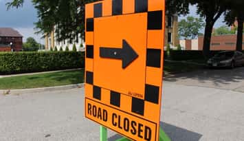 A road closed sign.  (Photo by Adelle Loiselle.)