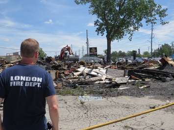 London firefighters continue to douse hotspots after a fire reduced the former Hook's Restaurant at Wharncliffe and Southdale to rubble, May 30, 2018. (Photo by Miranda Chant, Blackburn News) 