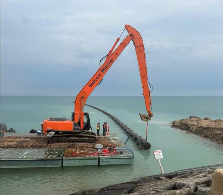 Construction being done on intake pipeline. Photo from Town of Petrolia Facebook page. 