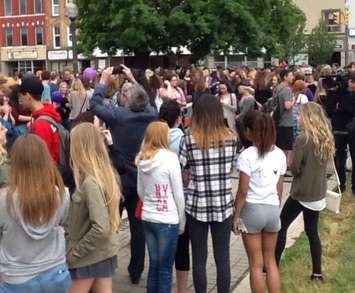 Large group of students attend mental health rally at Woodstock Museum Square, June 7, 2016. (Photo by Miranda Chant, Blackburn, News)