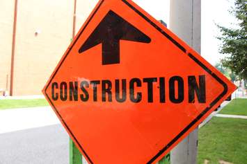 A construction ahead sign. (Photo by Adelle Loiselle.)