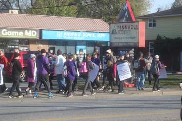 Member of CUPE and supporters rally outside MPP Andrew Dowie's officer in Windsor, November 4, 2022. (Photo by Maureen Revait) 