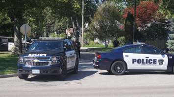 Sarnia police respond to a barricaded person incident in Bright's Grove Sept. 20, 2016 (BlackburnNews.com photo by Melanie Irwin)