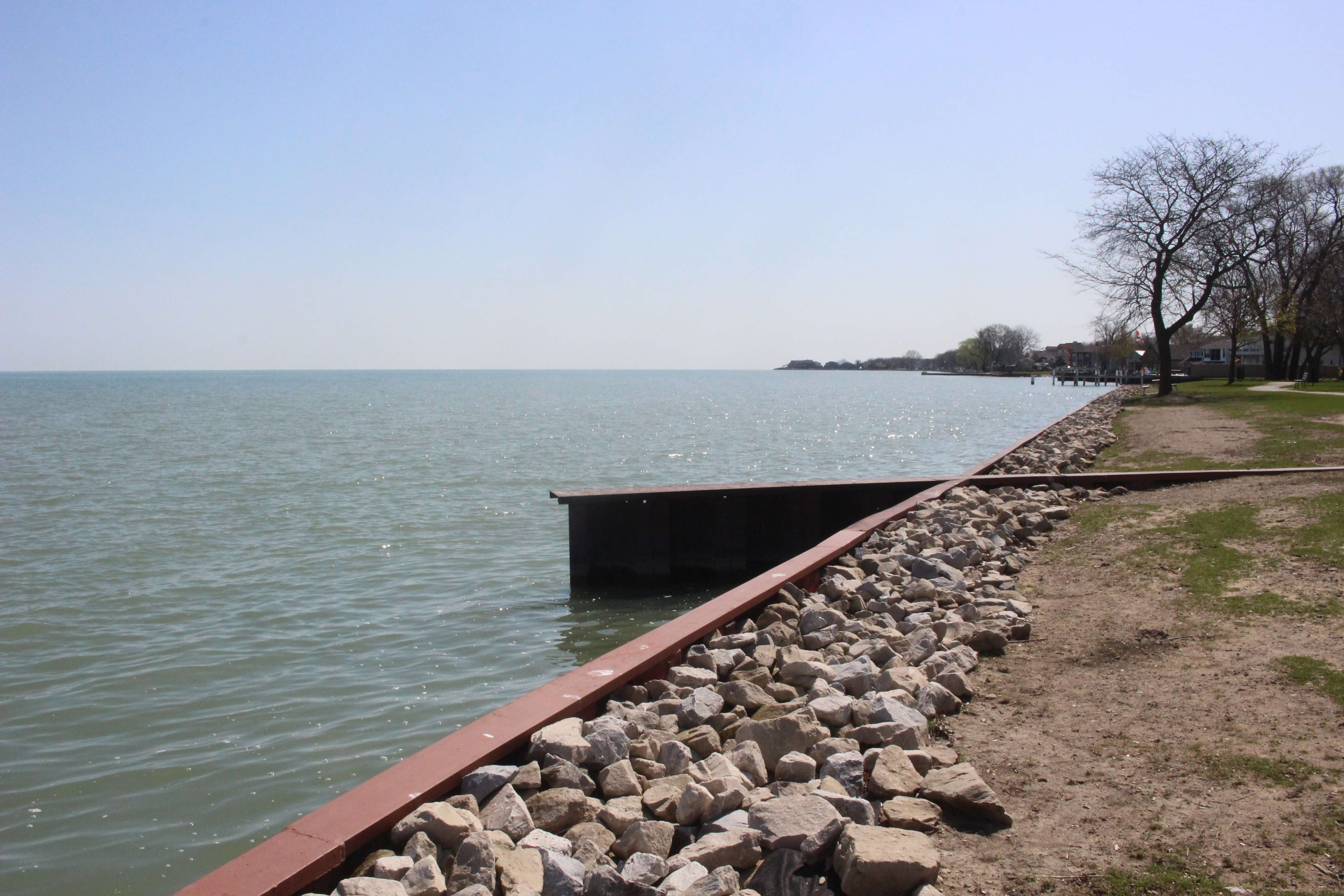 Two WindsorEssex beaches closed for high e.coli levels