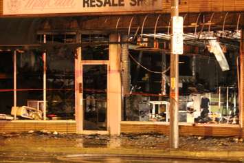 Firefighters respond to a fire at 1122 Wyandotte St. E in Windsor on December 16, 2014. (Photo by Ricardo Veneza)