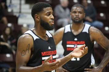 Windsor Express vs Raptors 905 exhibition game at the WFCU Centre on November 5, 2015. (Photo by Ricardo Veneza)