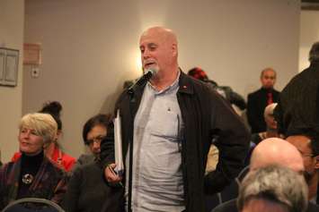 Residents ask questions regarding plans for a new regional hospital at a townhall meeting at Windsor's Waterfront Hotel put on by the Downtown Windsor BIA on November 11, 2015. (Photo by Ricardo Veneza)
