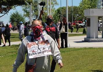 Protesters along Windsor's riverfront on May 31, 2020. (Photo by Adelle Loiselle)