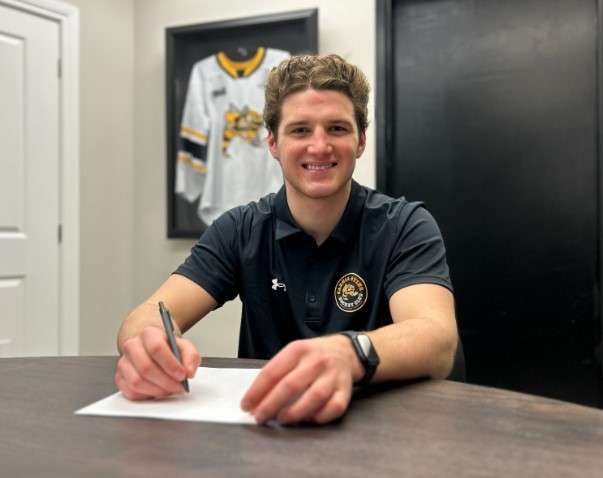 Sting boost defence with signing of BCHL blueliner
