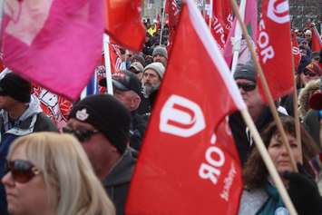 Part of the large crowd at the Unifor solidarity rally, Dieppe Gardens, Windsor, January 11, 2019. Photo by Mark Brown/Blackburn News.