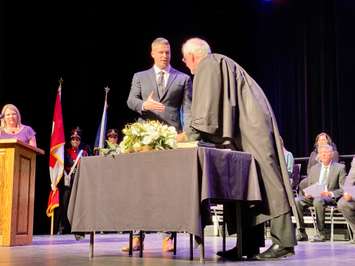 New members of council are sworn in for the 2022-2026 term at the Capitol Theatre in downtown Chatham, November  15, 2022. (Photo by Millar Hill)