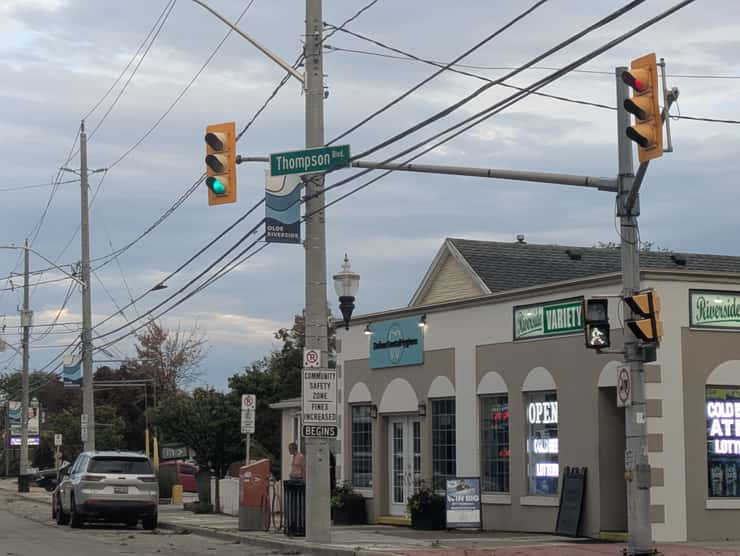 A traffic light blown out of position at Wyandotte Street East and Thompson Boulevard in Windsor, September 3, 2026. Photo by Mark Brown/WindsorNewsToday.ca.