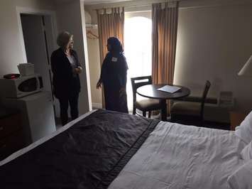 Versatile Inn owner Merhu Malik discusses her high hydro bills with Ontario NDP Leader Andrea Horwath February 28, 2017 Photo by Melanie Irwin