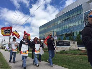 Rally at Blue Water Bridge June 8, 2016.  Blackburn News.com photo by Melanie Irwin. 