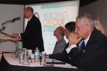 A townhall meeting at Windsor's Waterfront Hotel put on by the Downtown Windsor BIA on November 11, 2015 focuses on plans to build a new regional hospital for Windsor-Essex. (Photo by Ricardo Veneza)