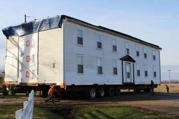 Main Sicklesteel Newkirk building getting moved, November 17, 2015 (Photo by Jake Kislinsky)