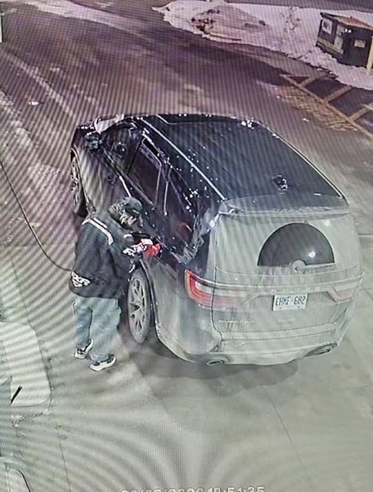 Surveillance photo. Photo courtesy of the Sarnia Police Service. 