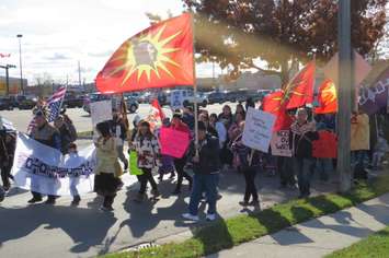 Hundreds of people in London march in solidarity with those in North Dakota fighting an oil pipeline, November 9, 2016. (Photo by Miranda Chant, Blackburn News.)