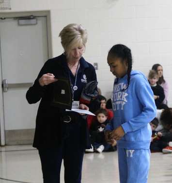 Azariya Tate accepts Terrific Kids certficate. February 27, 2023. (Photo by Natalia Vega)