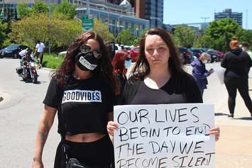 Protesters along Windsor's riverfront on May 31, 2020. (Photo by Adelle Loiselle)