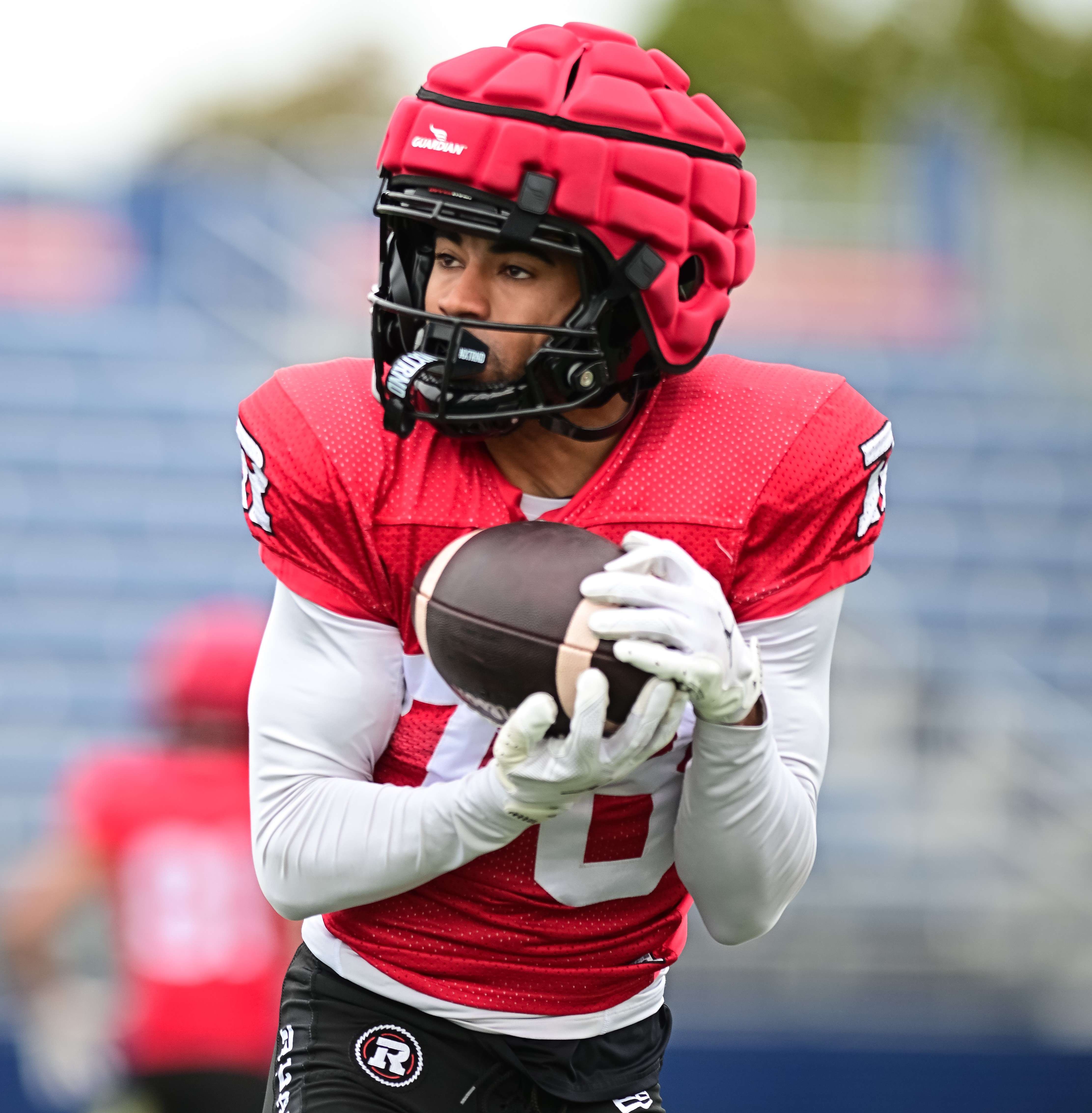 Wide receiver from Chatham makes CFL practice squad