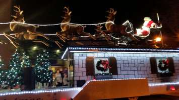 Santa Claus arrives with his reindeer for the Chatham Christmas Parade on Nov 18, 2016 (Photo by Cheryl Johnstone/Blackburn News)
