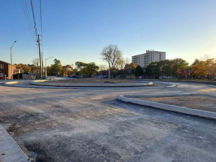 Roundabout at Quinn Drive. Blackburn Media photo by Natalia Vega.