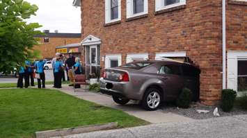 A Car Crashed Through A Window At Sarnia Dental Care - Sept 27/16 (Blackburnnews.com Photo By Melanie Irwin)