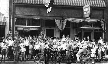 A lunch counter in the mid-1930s where Wineology now stands.  Photo courtesy of Elaine Weeks.