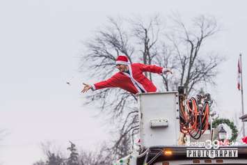 Ridgetown Santa Claus Parade, December 12, 2015 (Photo Courtesy of Design 39 Media)