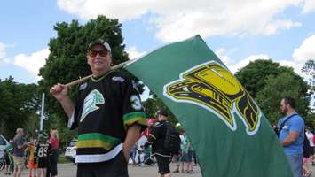 Fan Jeff Maloy awaits the London Knights in Victoria Park May 30, 2016. Photo by Miranda Chant, Blackburn News.