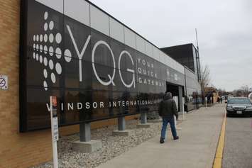 YQG Windsor International Airport, December 17 2015 (Photo by Maureen Revait)