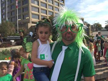 St. Thomas Aquinas Grade 4/5 teacher Alain Brosseau celebrates Franco-Ontarian Flag Day with 3-year-old daughter Liliane. September 25, 2017 (Photo by Melanie Irwin)
