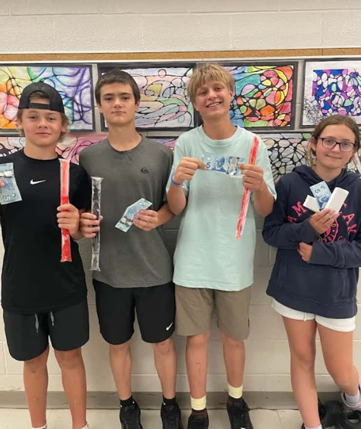 Students sold freezies and ice cream bars as part of a fundraiser. (Photo courtesy of Aaron Rupert)