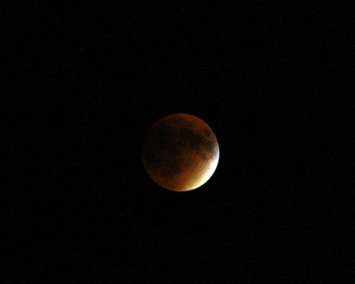 A super blood moon occurred on September 27, 2015.  (Photo by Dave Dentinger)