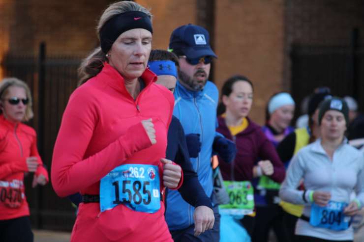 Runners during the 2014 Detroit Free Press Marathon. (Photo by Adelle Loiselle)