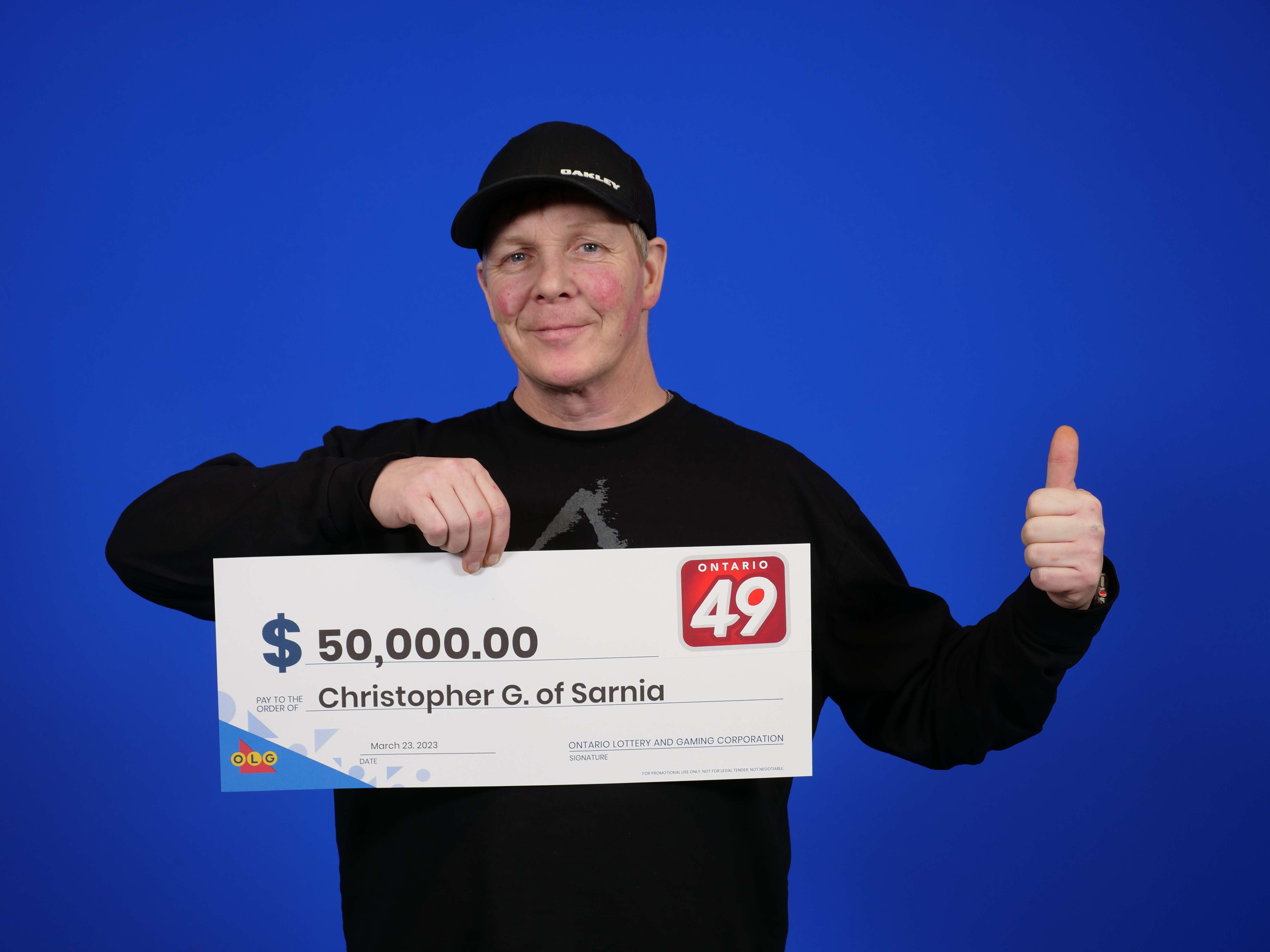 Sarnia man celebrates 50K lotto prize