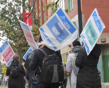 Striking members of Ontario Public Service Employees Union Local 110 picket outside of Fanshawe College’s Centre for Digital and Performing Arts in London, October 24, 2017. (Photo by Miranda Chant, Blackburn News)
